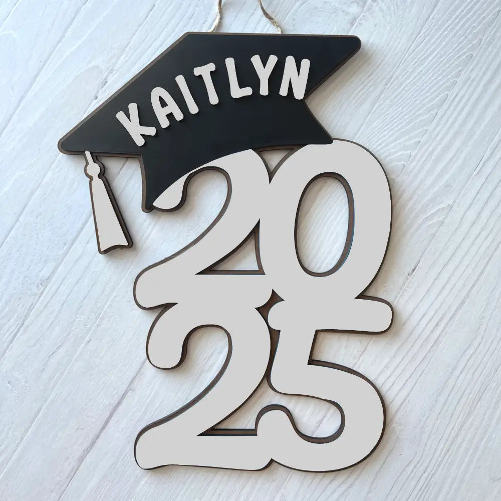 2026 Graduation door hanger - Year and Cap design - White / White - Physical Product