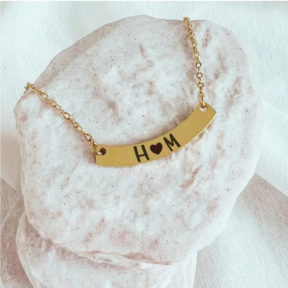 Personalized Arch Bar Necklace – Subtle with a Curve - Physical Product